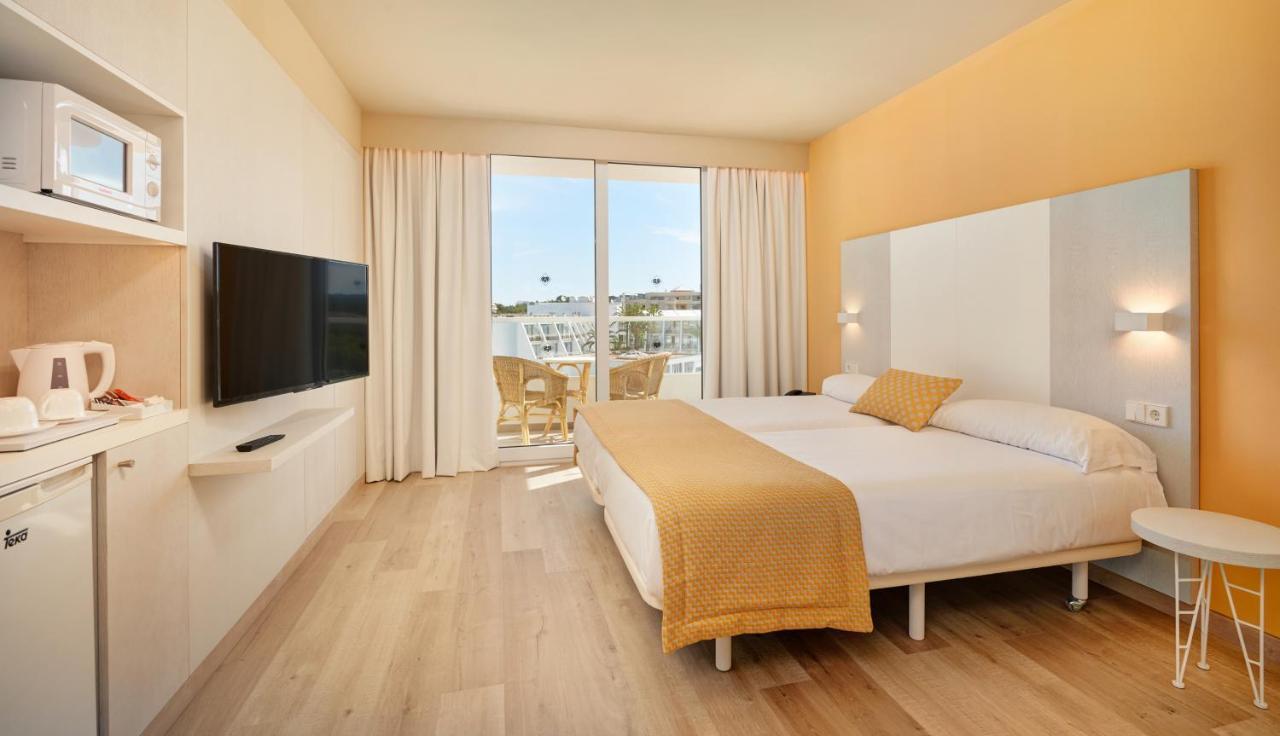 Protur Vista Badia Aparthotel Sa Coma  Exterior photo